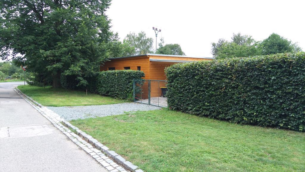 Apartman Pod Lipou - Samostatny Objekt Jaroměř Extérieur photo